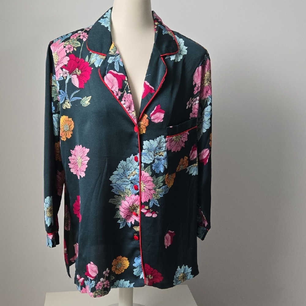 4/$20 ❤️ Boho Floral PJ Style Button Down Shirt (L)